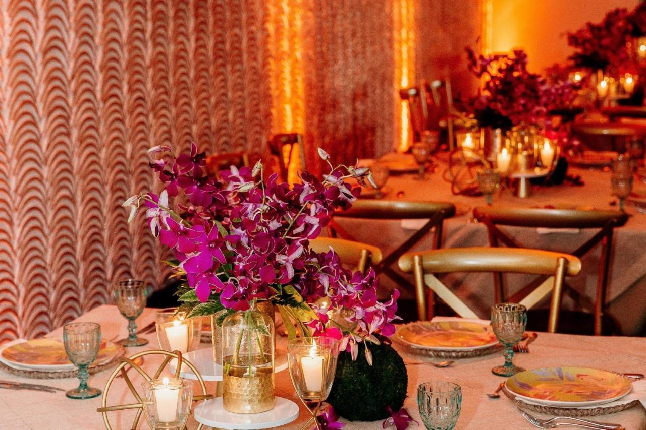 Jw 메리어트 파나마 호텔 파나마시티 외부 사진 A table set for a formal dinner